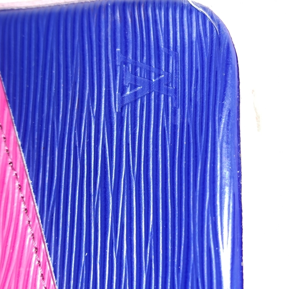 LV Bag - Picture 4 of 11